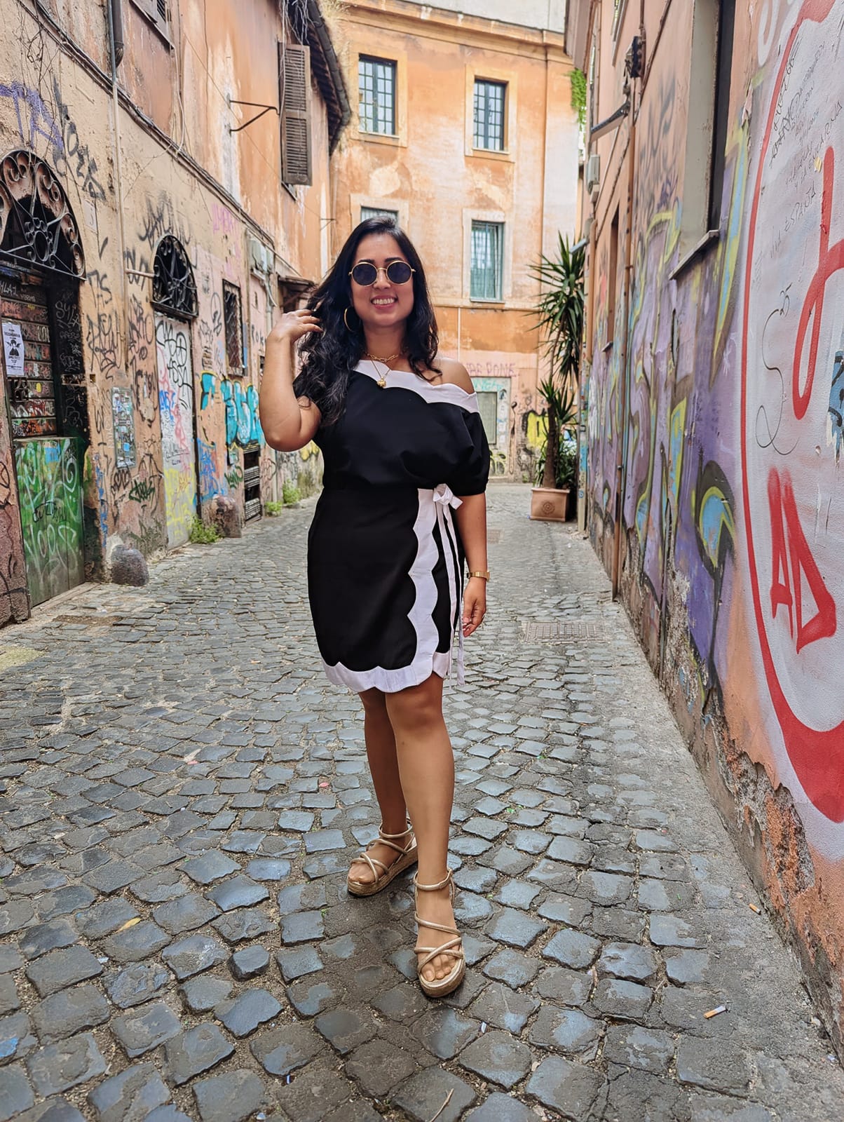THE RUBINA black cord set