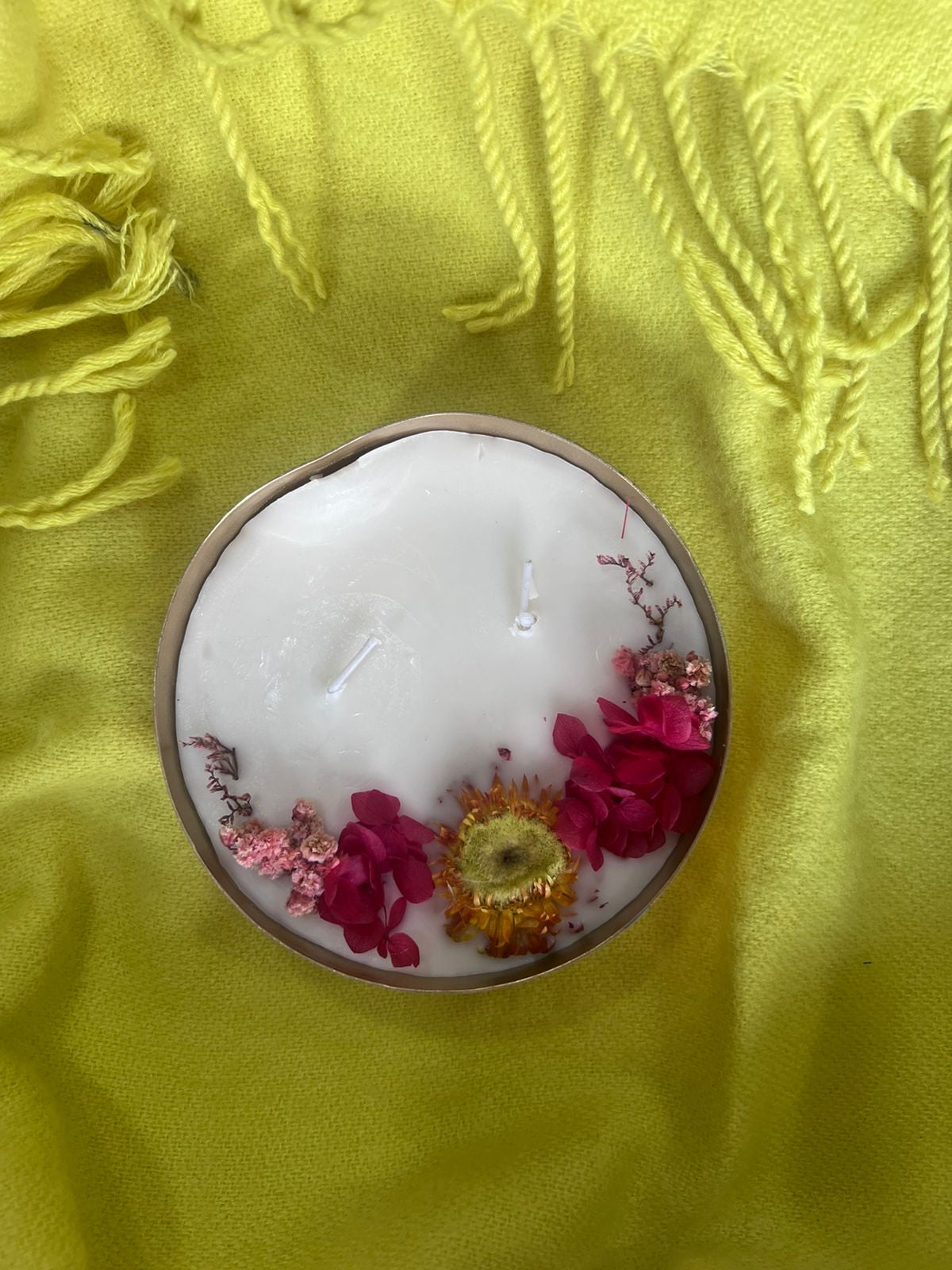 Round Decorative scented candle