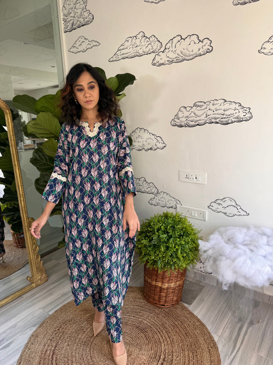 Nazrana kaftan set